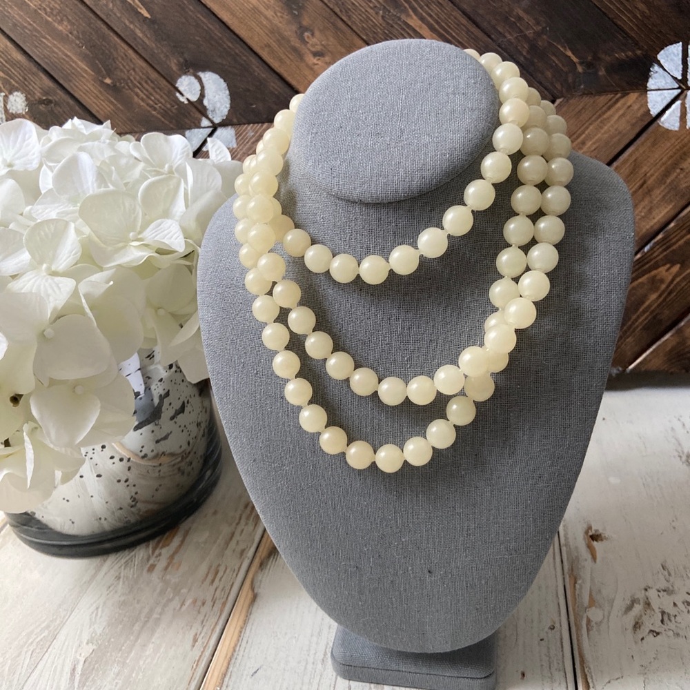 FUN pop it beads (pearl style) 1950’s Necklace